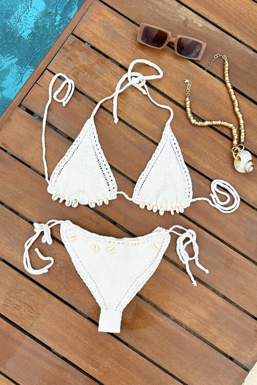 Ekru Deniz Kabuğu Detaylı Tığ İşlemeli İpli Bikini