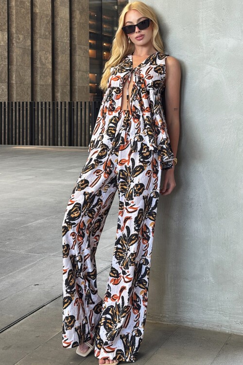 Ekru-Siyah Bağlama Detaylı Bluz Ve Beli Lastikli Palazzo Pantolon Çiçek Desenli Takım