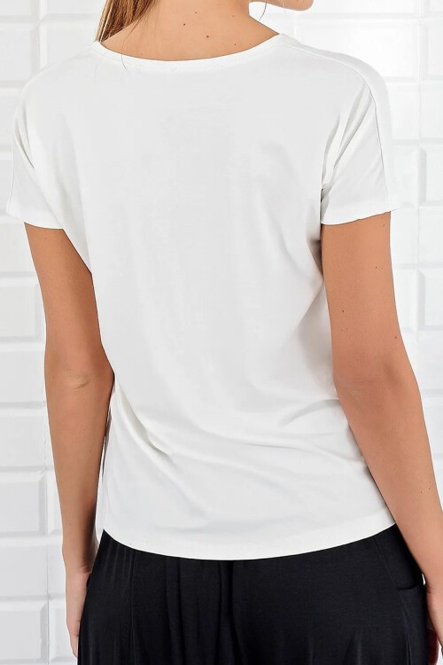 Ekru V Yaka Basic T Shirt