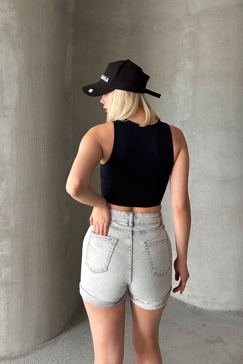 Gri Beş Cepli Duble Paça Denim Şort