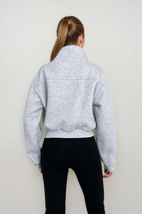 Gri Dik Yaka Fermuarlı Sweatshirt