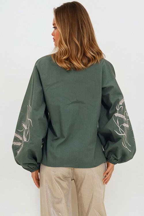 Haki Kolları İşlemeli Poplin Dokuma Gömlek