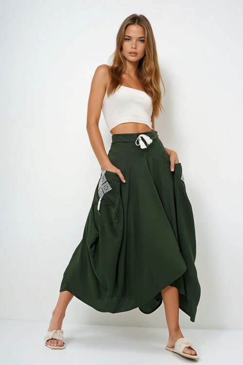 Haki Nakışlı Çift Cepli Şalvar Kesim Dokuma Etek