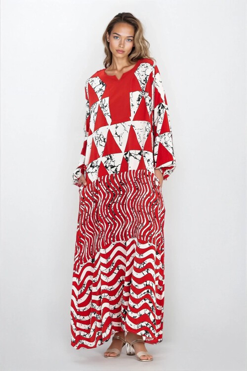 Kırmızı Kolları Lastikli Çift Cepli Büyük Beden Elbise