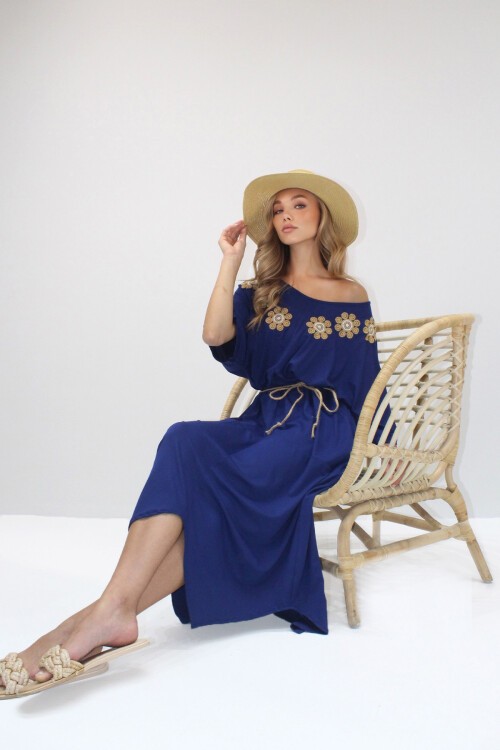 Lacivert Asimetrik Kesim  V Yaka Nakış İşlemeli Çift Cepli Hasır Kemerli Viskon Elbise