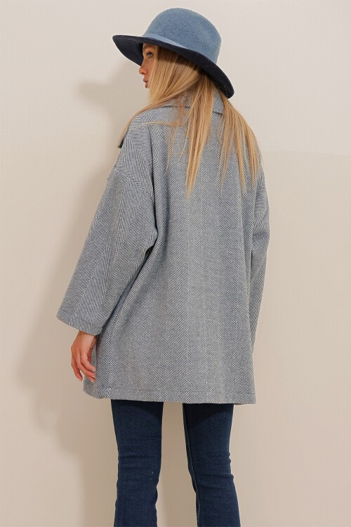 Lacivert Kruvaze Yaka Balık Sırtı Desenli Kaşe Cepli Astarsız Kaban