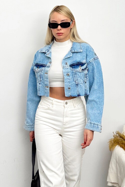 Mavi Çift Cepli Önü Düğmeli Lazer Kesim Crop Jean Ceket
