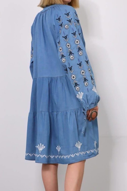 Mavi Hakim Yaka Nakış İşlemeli Jean Elbise