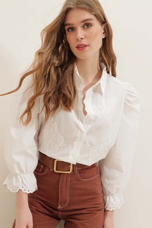 Beyaz Prenses Kol Güpür Nakışlı Dokuma Gömlek Esq7623