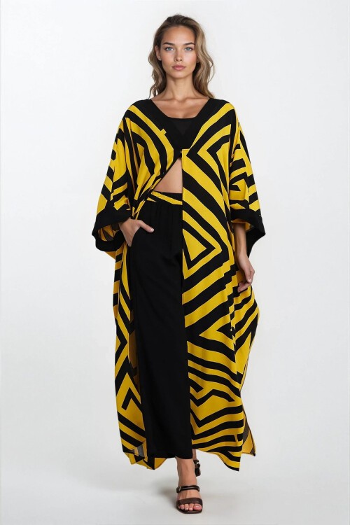 Sarı Çift Cepli Pantolon Ve Yakadan Bir Kimono Takım