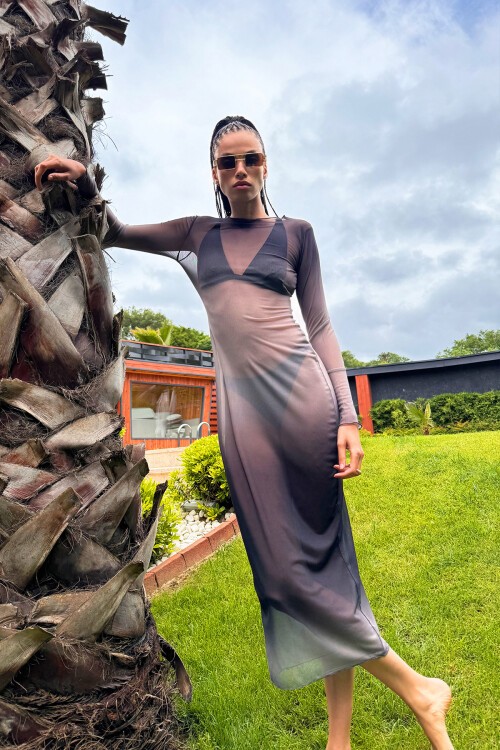 Siyah Batik Desenli Astarsız Arkası Yırtmaçlı Tül Plaj Elbisesi