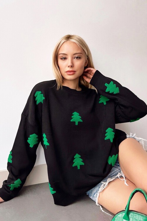 Siyah Bisiklet Yaka Ağaç Desenli Triko Kazak