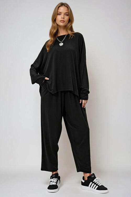 Siyah Bisiklet Yaka Asimetrik Kesim Oversize İki İplik Sweatshırt Ve Pantolon Takım