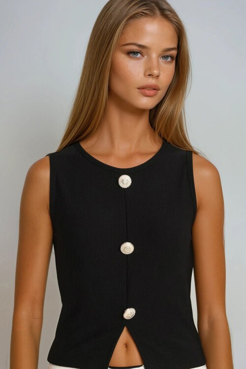 Siyah Bisiklet Yaka Gold Düğme Detaylı Ottoban Bluz