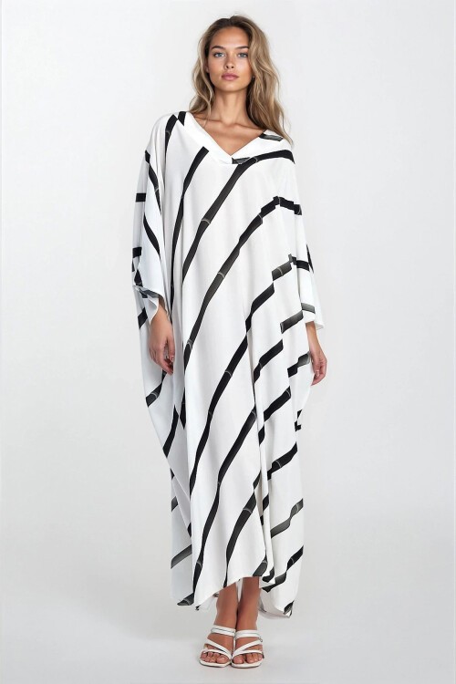 Siyah Çizgi Desenli V Yaka Büyük Beden Viskon Elbise