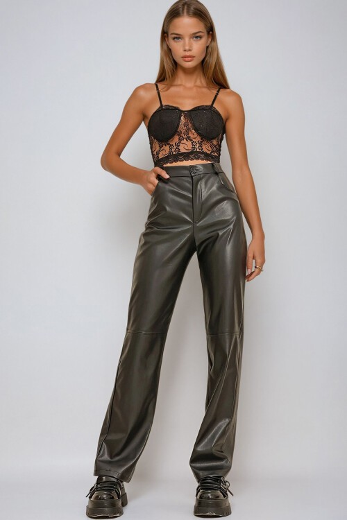 Siyah Diz Dikişli Cepli Suni Deri Palazzo Pantolon