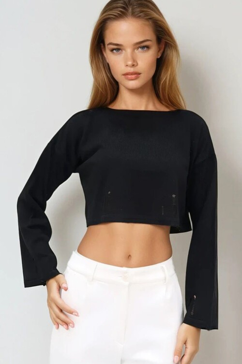 Siyah Kayık Yaka Ajurlu Triko Kazak