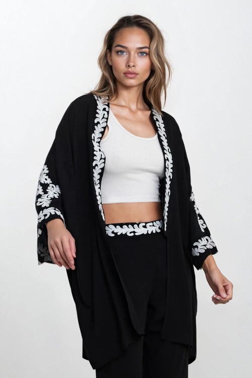Siyah Nakışlı Kimono Ve Beli Lastikli Kimono Pantolon Büyük Beden Alt Üst Takım