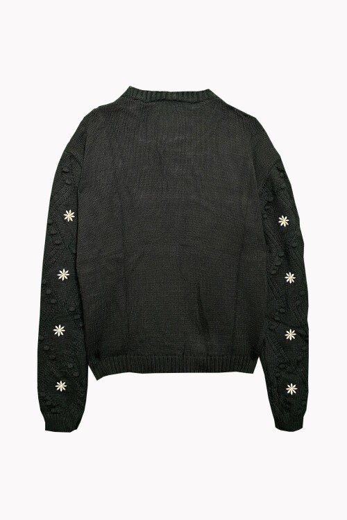 Siyah Nakışlı Triko Kazak