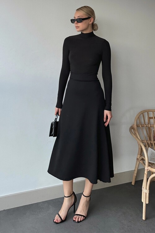 Siyah Yüksek Bel Beli Lastikli A Form Midi Boy Etek