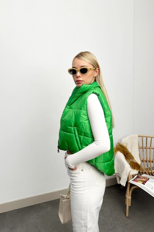 Yeşil Dik Yaka Çift Cepli Full Dolum Şişme Beli Ayarlanabilir Şişme Yelek Rk7994