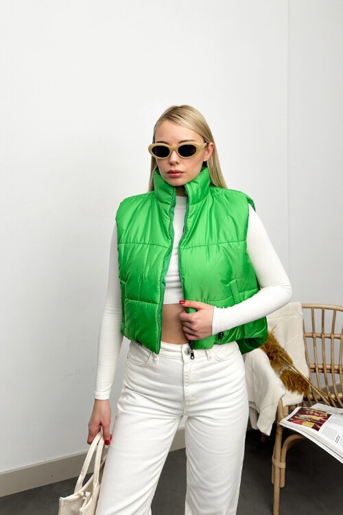 Yeşil Dik Yaka Çift Cepli Full Dolum Şişme Beli Ayarlanabilir Şişme Yelek Rk7994