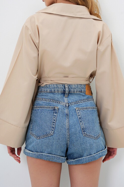 Bej Geniş Manşetli Kol Detaylı Önü Bağlamalı Poplin Gömlek