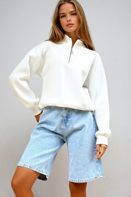 Beyaz Dik Yaka Fermuarlı İçi Şardonlu 3 İplik Crop Sweatshirt