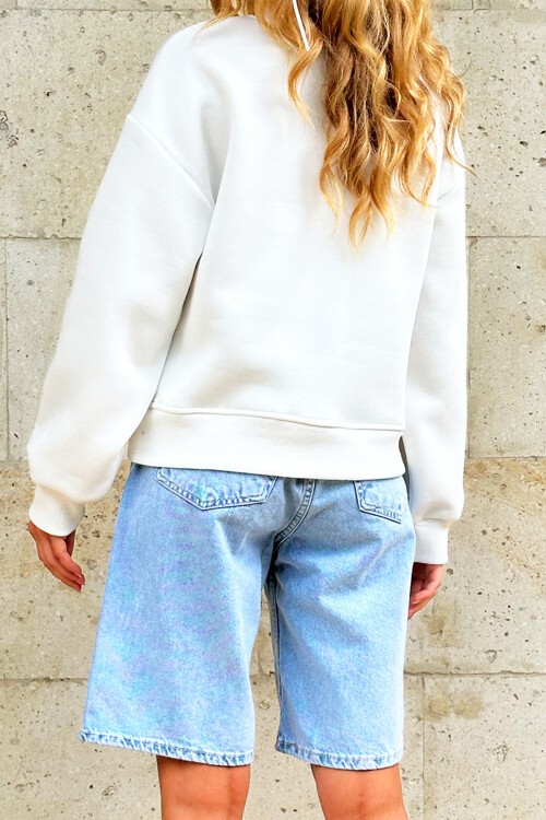 Beyaz Dik Yaka Fermuarlı İçi Şardonlu 3 İplik Crop Sweatshirt