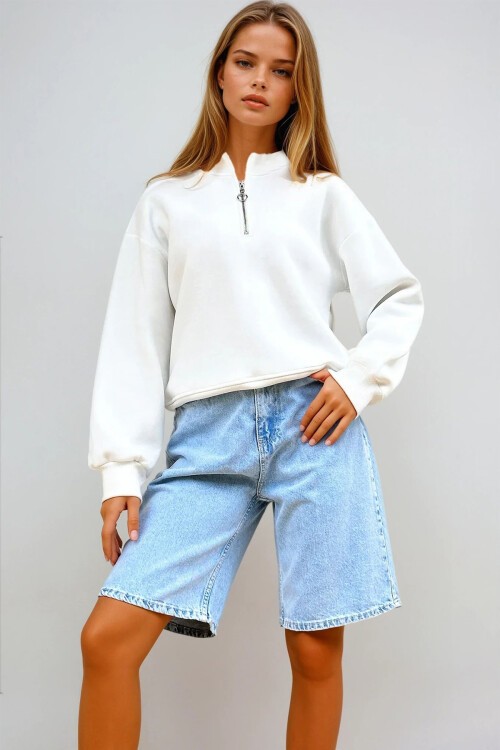 Beyaz Dik Yaka Fermuarlı İçi Şardonlu 3 İplik Crop Sweatshirt