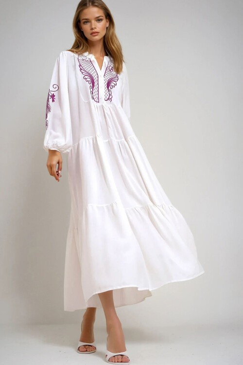 Beyaz Hakim Yaka Sim Nakışlı Maxi Boy Dokuma Elbise