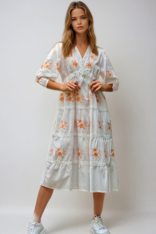 Beyaz V Yaka Belden Büzgülü Nakışlı İçi Astarlı Midi Boy Dokuma Elbise