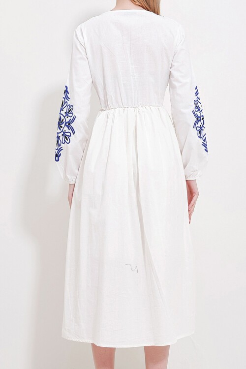 Beyaz V Yaka İçi Astarlı Keten Nakışlı Midi Boy Elbise