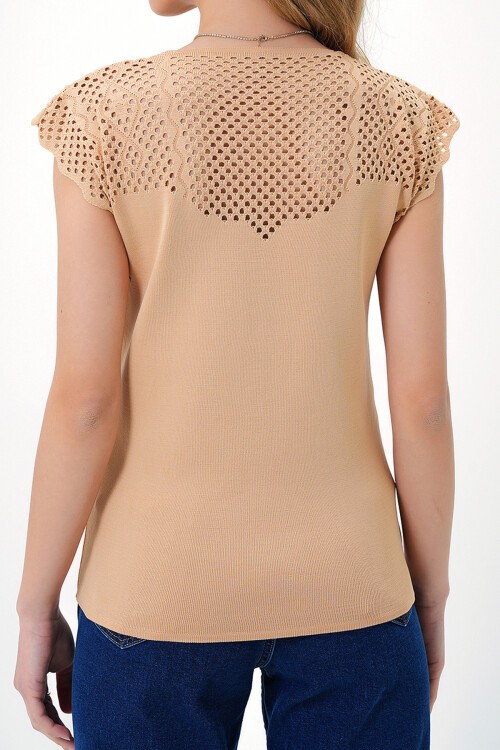 Bisküvi V Yaka Delik Ajurlu Mevsimlik Triko Bluz