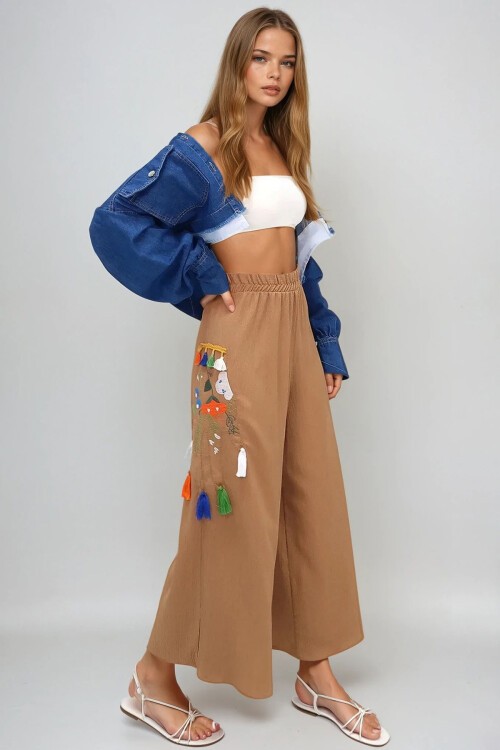 Bisküvi Yanları Etnik Desen Nakışve Püskül  İşlemeli Krinkıl Palazzo Pantolon