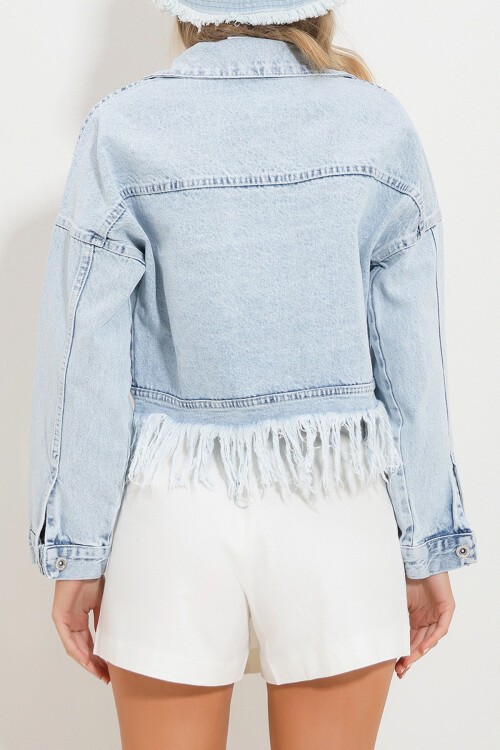 Buz Mavi Kar Yıkamalı Eskitme Püsküllü Çift Cepli Crop Jean Ceket