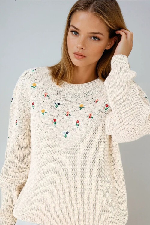 Ekru Oversıze Nakışlı Premıum Kazak