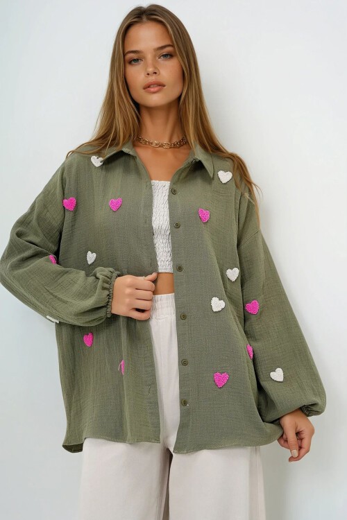 Haki Süzene Kalp İşlemeli Oversize Müslin Keten Gömlek