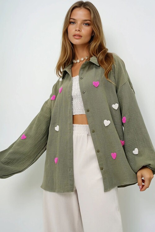 Haki Süzene Kalp İşlemeli Oversize Müslin Keten Gömlek