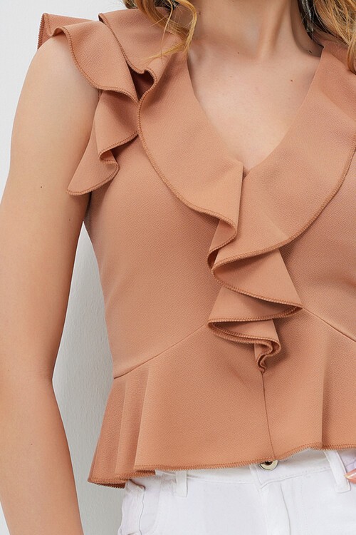 Karamel Yakası Fırfırlı Bel Kısmı Volanlı Örme Crep V Yaka Yazlık Bluz