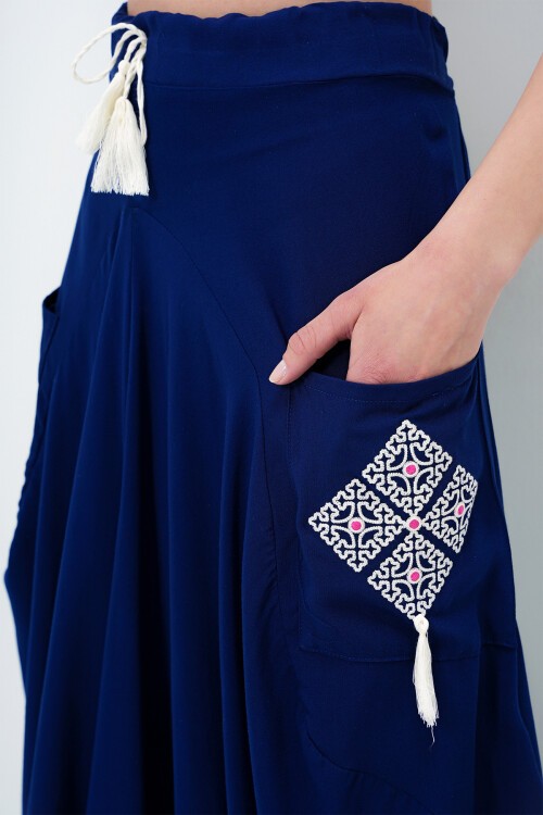 Lacivert Nakışlı Çift Cepli Şalvar Kesim Dokuma Etek
