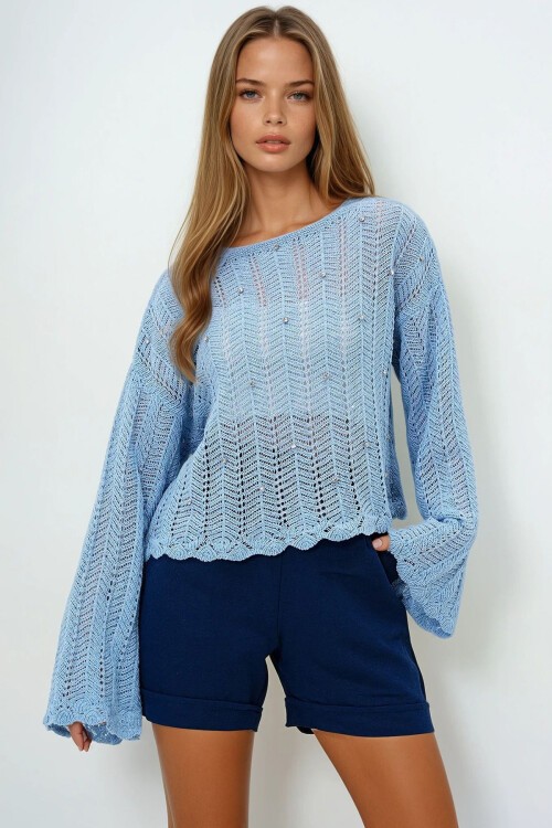 Mavi Kayık Yaka Delik Ajurlu Taş İşlemeli Yazlık Triko Bluz