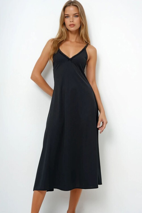 Siyah Ayarlanabilir Askılı Dantel Ve Fiyonk Detaylı Gecelik