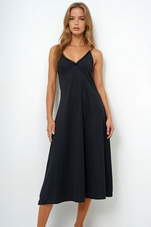 Siyah Ayarlanabilir Askılı Dantel Ve Fiyonk Detaylı Gecelik