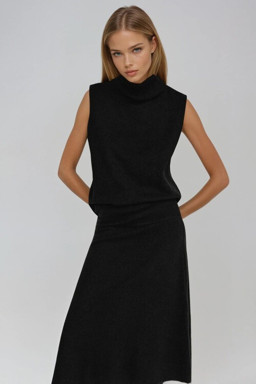 Siyah Balıkçı Yaka Selanik Örme Kolsuz Bluz Ve Etek Takım