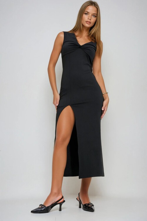 Siyah Bisiklet Yaka Tül Detaylı Önü Yırtmaçlı Midi Boy Likralı Dalgıç Elbise