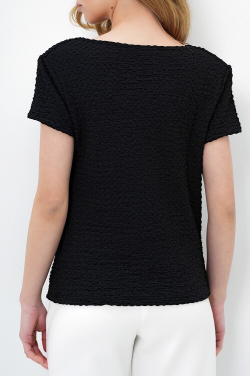 Siyah Degaje Yaka Vatkalı Gofre Kumaş  Bluz