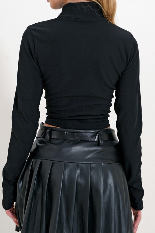 Siyah Dik Yaka Parmak Geçişli Triko Bluz