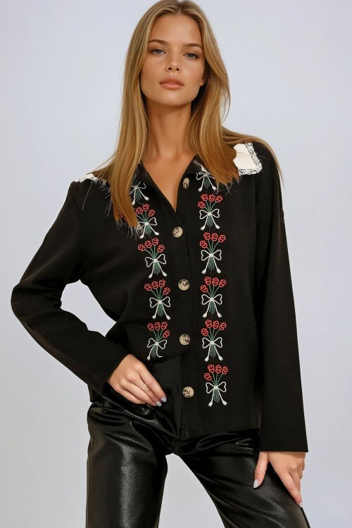 Siyah Fisto Gömlek Yaka Nakışlı Triko Hırka