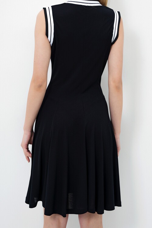 Siyah Kolları Ve Yakası Bant Detaylı Midi Boy Örme Elbise